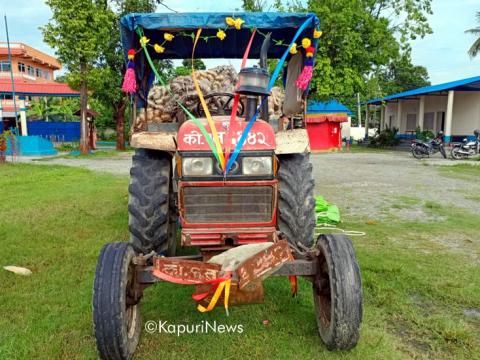 भन्सार छलेर ल्याएको मार्वल टायल र पौने २ लाख मूल्य बराबरको सामान पक्राउ