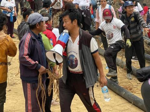 नगर प्रमुख साम्पाङको कोकाहा प्रोजेक्टमा भीरबाट लडेर गम्भीर घाइते श्रमदाताका मृत्यु 