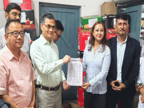 विपी प्रतिष्ठानलाई पेष्ट प्रो सोलुसन प्रालिद्वारा ४८ लाख बराबरको  मेडिकल सामग्री हस्तान्तरण