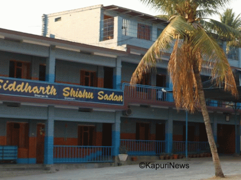 विद्यार्थीलाई कक्षामा कुटपिट गरेको आरोपमा अभिभावकद्वारा शिक्षक विरुद्ध प्रहरीमा उजुरी 